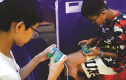 “Cai nghiện” thiết bị điện tử cho trẻ: Cách nào?