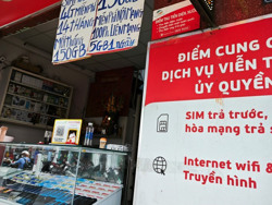 Sim điện thoại giá rẻ vẫn bán tràn lan từ cửa hàng tới mạng xã hội