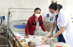 Bé trai 4 tuổi tử vong do tay chân miệng