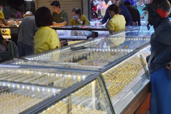 Giá vàng hôm nay 12-9: Giảm do nhiều yếu tố bất lợi