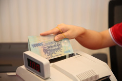 Đến lượt BIDV, VietinBank giảm lãi suất gửi tiết kiệm