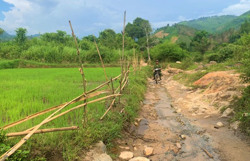 Người dân Đắk Phơi mong mỏi có đập tràn đầu nguồn để phục vụ sản xuất