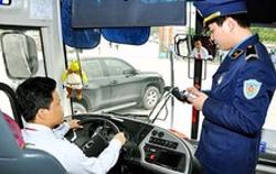 Giám sát hành trình khác giám sát người lái xe