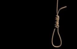 Một cô giáo tử vong trong tư thế treo cổ