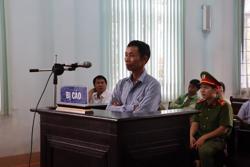 Tranh luận "nảy lửa" vụ xét xử người lấy 1 khúc gỗ muồng