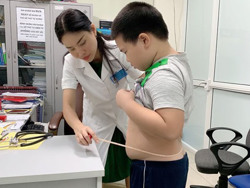 Báo động thừa cân béo phì ở trẻ - Bài 1: Sai lầm của các bậc cha mẹ