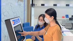 Mạnh tay miễn, giảm lệ phí sử dụng dịch vụ công trực tuyến