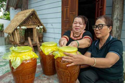 Giữ hương rượu cần truyền thống