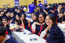 Tuyển sinh đại học 2024: Băn khoăn việc xét tuyển học bạ