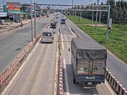 Lắp trạm cân tự động để kiểm soát xe quá tải trên cao tốc Bắc - Nam