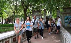 Chỉ 5% du khách trở lại, Việt Nam cần làm gì?