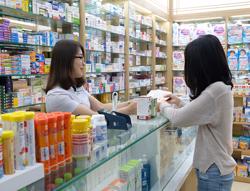 Hiểm họa từ thuốc “xách tay”