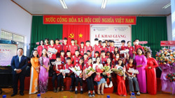 Thầy và trò Trường Trung cấp Tây Nguyên: Vượt khó vươn lên trong học tập