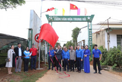 Khánh thành công trình “Thắp sáng đường quê” tại huyện Krông Năng