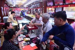 Mua - bán vàng cần đa dạng hình thức