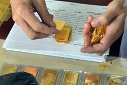 Giá vàng hôm nay, 27-1: Vàng thế giới gây bất ngờ