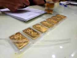 Giá vàng hôm nay 29-1: Vàng SJC diễn biến "lạ"