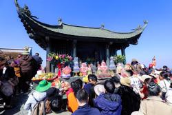 Thủ tướng: Không để lợi dụng di tích, lễ hội để trục lợi dịp Tết Giáp Thìn 2024