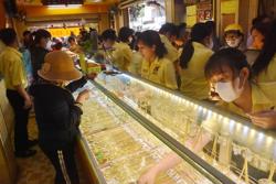 Giá vàng hôm nay, 9-1: Giảm mạnh do nhà đầu tư cẩn trọng