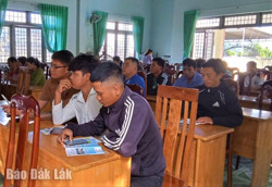 Huyện Lắk: Trên 300 thanh niên được tư vấn và giới thiệu việc làm