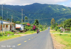 Chuyển biến từ nông thôn mới nâng cao ở Hòa Sơn