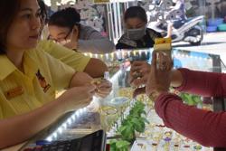 Giá vàng hôm nay, 22-10: Tăng mạnh rồi đột ngột “bốc hơi”