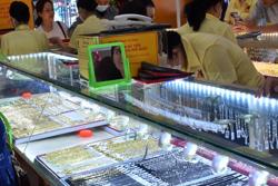 Giá vàng hôm nay, 23-10: Tăng tốc lên đỉnh mới