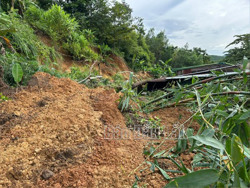 Huyện M’Drắk: Khẩn cấp di dời 4 hộ dân bị ảnh hưởng sạt lở đất