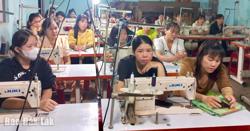 Huyện Buôn Đôn: Nghề may công nghiệp thu hút nhiều lao động nữ