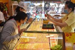 Giá vàng hôm nay, 31-10: Tiếp tục nóng lên