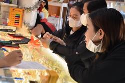 Giá vàng nhẫn và vàng miếng SJC cùng tăng sốc