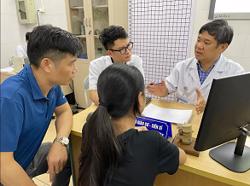 Bệnh xương khớp 'tấn công' người trẻ