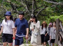 Hơn 14,1 triệu lượt khách quốc tế đến Việt Nam trong 10 tháng