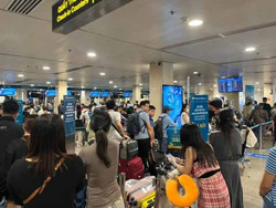 ‘Săn’ vé máy bay Tết