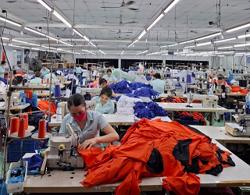 Lao động nữ nuôi con nhỏ được hưởng những "đặc quyền" nào?