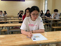 Tuyển sinh đại học năm 2025: Siết quy định xét học bạ và xét tuyển sớm