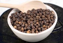 Hoa Kỳ mua hạt tiêu Việt Nam nhiều gấp 10 lần Ấn Độ