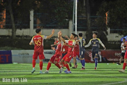 Cúp bóng đá 7 người quốc gia 2024: Hai nửa buồn vui