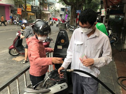 Có nên giảm thuế bảo vệ môi trường đối với xăng dầu?