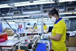 Những khoản tiền người lao động có thể nhận dịp Tết Dương lịch