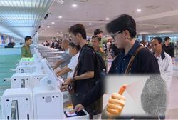 Thu thập ảnh chân dung, vân tay công dân làm thủ tục xuất - nhập cảnh