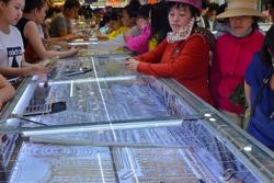 Giá vàng hôm nay, 18-12: Tiếp tục sụt giảm