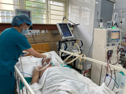 Ngăn chặn hiểm họa từ thuốc lá điện tử