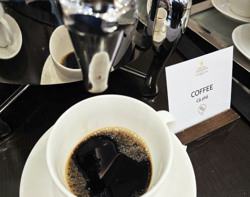 Giá cà phê hôm nay 20-12: Robusta và Arabica cùng giảm mạnh