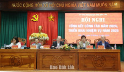 Phấn đấu về đích Kế hoạch về phát triển kinh tế - xã hội 5 năm 2021 – 2025