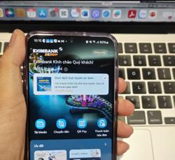 Từ 1-1-2025, ứng dụng ngân hàng không được ghi nhớ mật khẩu, người dùng nên làm gì?