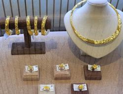 Giá vàng trong nước ngược đà biến động của giá vàng thế giới