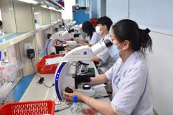 Miễn học phí cho sinh viên ngành y: Khó khả thi!