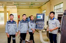 Lương và mã số chức danh của viên chức giáo dục nghề nghiệp thay đổi từ 10-12