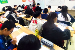 Chấn chỉnh dạy thêm học thêm: Địa phương vào cuộc